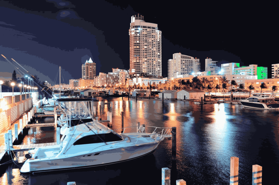 Experience the Glamour of Marina Yacht Rentals