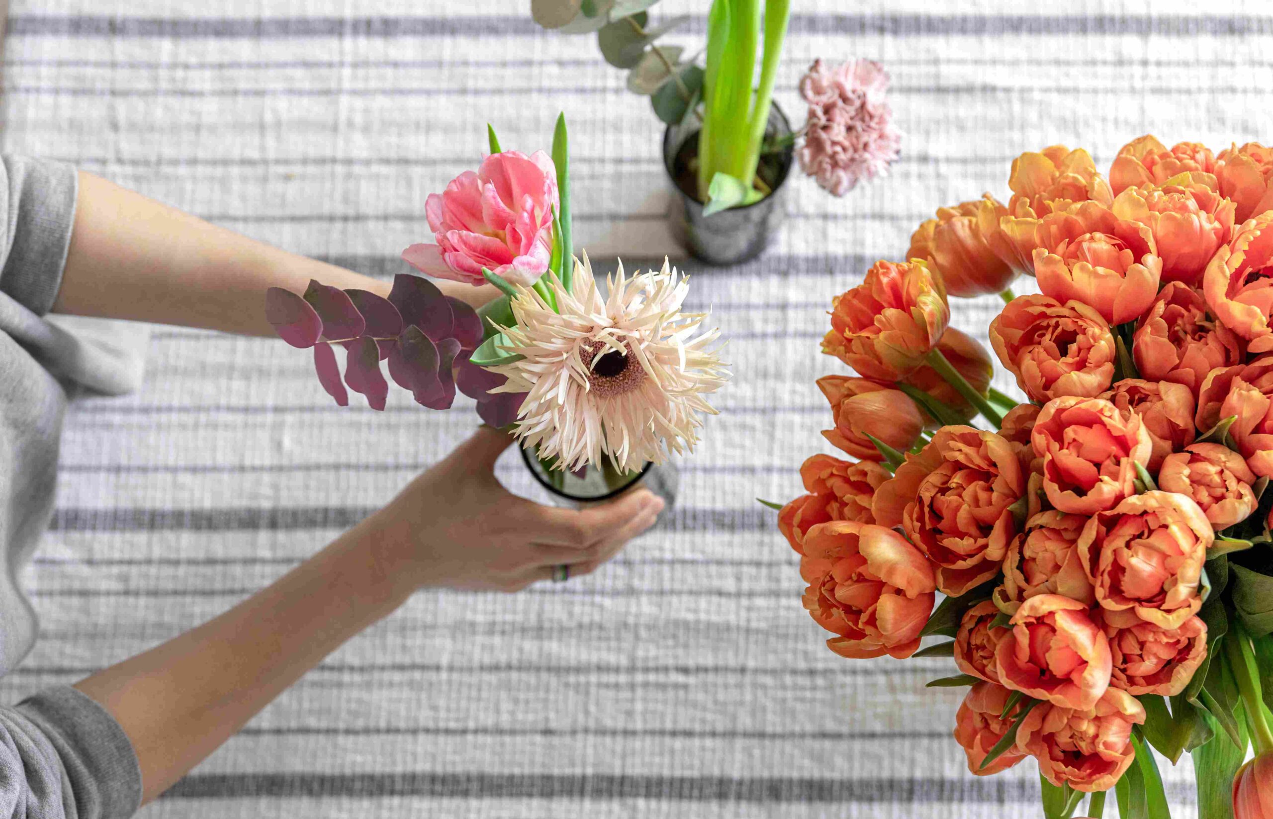 The Blossoming Gift: Discover the Benefits of Choosing Fresh Flower Hand Bouquets